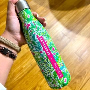 Starbucks x Lilly Pulitzer Swell Bottle Collab